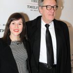 Yael Stone denuncia acoso sexual