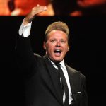 Luis Miguel fue demandado