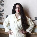 Rosalía es criticada por usar “abrigos de piel”