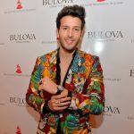 Sebastián Yatra se cayó de una moto