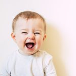 3 señales que indican que tu bebé es feliz