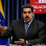 Otro general venezolano abandona a Nicolás Maduro