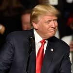 Trump busca restringir flujos de capital a China