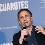 Gael García Bernal retrató a Salvador Dalí en Playboy Podcast