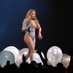 Jennifer Lopez motiva a las madres a votar