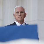 Pence no se pondrá en cuarentena, después de que su secretario diera positivo