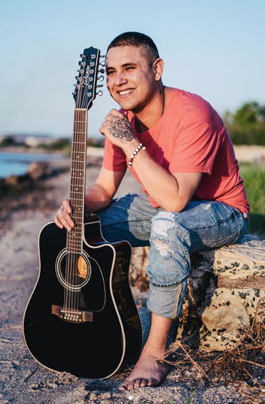 Audio – Abraham Vázquez busca innovar dentro del género regional mexicano para dejar el nombre de México en alto
