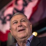 Rohrabacher confirma la historia de perdón de Assange