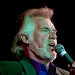 El legendario cantante de country Kenny Rogers muere a los 81 años