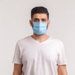 La FDA advierte contra el uso de mascarillas con partes metálicas durante las resonancias magnéticas