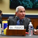 Fauci advierte contra la autorización prematura de la vacuna contra el coronavirus