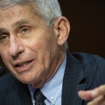 Fauci dice que fue sacado de contexto en la nueva campaña de Trump para promocionar respuesta al coronavirus