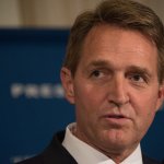 Jeff Flake se une a más de dos docenas de ex miembros del Congreso republicano para lanzar “Republicanos por Biden”