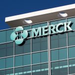 Merck detiene el desarrollo de sus candidatos a vacunas Covid-19