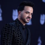 Luis Fonsi se unió a Kelly Clarkson como asesor del equipo de ‘The Voice’