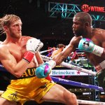 Floyd Mayweather Jr. y Logan Paul boxearon durante ocho asaltos