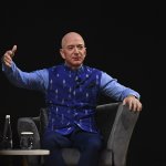 Jeff Bezos dejará el cargo de director ejecutivo. ¿Qué tan rico lo hizo Amazon?