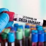 ¿Qué significa ‘más transmisible’ en el contexto de la variante delta?