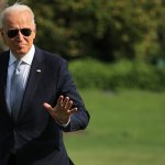 El gobierno de Biden apunta a la desinformación sobre la vacuna COVID-19