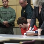 El sospechoso del tiroteo en la escuela de Parkland se enfrenta a un juicio por intento de agresión