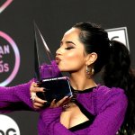 Becky G mostró sus habilidades futbolísticas