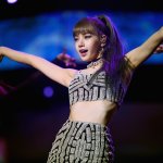 Lisa de Blackpink se convierte en la primera estrella del K-Pop en alcanzar el número 1 en la lista de ventas latinas de Billboard