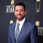 Aaron Rodgers supera el récord de Brett Favre de touchdowns en su carrera