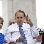 El difunto senador Bob Dole reposará en el Capitolio de EE.UU.