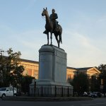 El proceso de desmontaje de la estatua del general confederado Robert E. Lee podría comenzar el martes