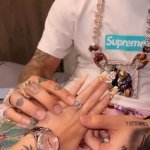 Anuel AA entrega anillo de diamante a Yailin y arden las redes