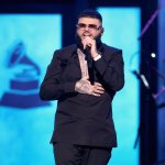 Farruko se disculpó con sus fans en pleno concierto