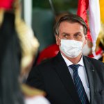 Jair Bolsonaro fue hospitalizado por complicaciones intestinales