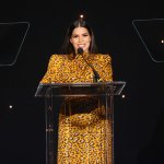 America Ferrera publica clip sobre Covergirl