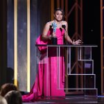 Ariana DeBose y Eugenio Derbez triunfan en los SAG Awards