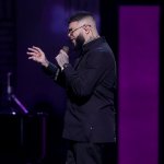 Farruko lloró durante emotivo discurso en Premio Lo Nuestro 2022