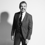 Audio – Adrian Uribe desmiente a una publicación sobre demanda millionaria en su contra por parte de sus musicos