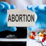 Florida ya prohíbe abortos después de 6 semanas