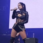 Becky G responde a las acusaciones de que su empresa robó ideas de otra marca