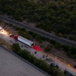 El número de muertos sigue aumentando en la tragedia de los migrantes en San Antonio