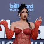 Kali Uchis presenta la nueva colección ‘Obsesión’ con Lourdes Leon