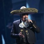 Viuda de Vicente Fernandez habló sobre las infidelidades del artista