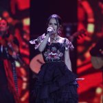 Becky G Canta “MAMIII” Versión Mariachi & Santa Fe Klan Serenatas Paquita La Del Barrio en Radio Awards