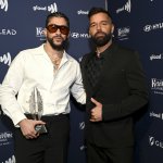 Bad Bunny fue honrado con el Vanguard Award en los GLAAD Media Awards