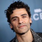 Oscar Isaac Canta Con Gaby Moreno en “Luna De Xelajú”