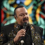 Niega rivalidad con Pepe Aguilar y sorprende cantando con Gabito Ballesteros, esta estrella internacional, no deja de reinventarse