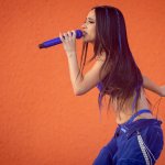 Aseguran que Becky G mandó indirecta en su presentación en Coachella