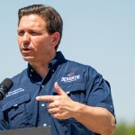 DeSantis propuso plan migratorio similar a las ideas de Trump