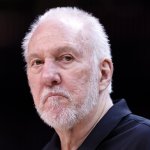 Gregg Popovich renueva contrato y continúa como entrenador de los Spurs