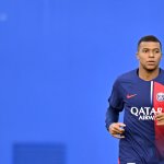 Al-Hilal ofrece $1.1 mil millones por Kylian Mbappé