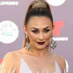 Reportan supuesto fallecimiento de madre de Aracely Arámbula